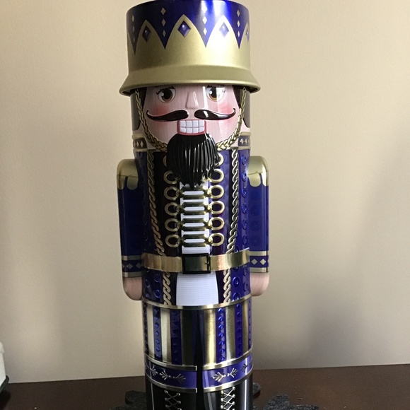 Nut Cracker Tin / Cylinder Shape - Picture 1 of 4